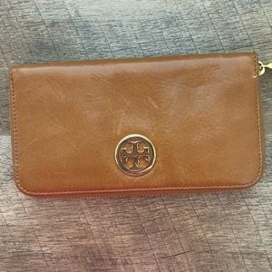 Tory Burch Robinson Wallet